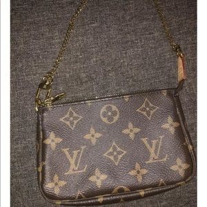 Louis Vuitton Pochette Accessoires